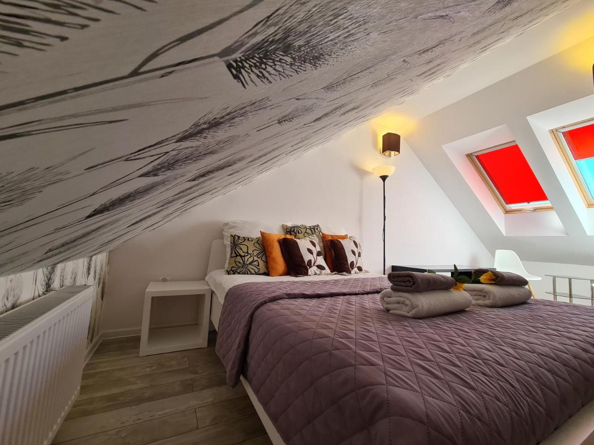 Lux Modern *